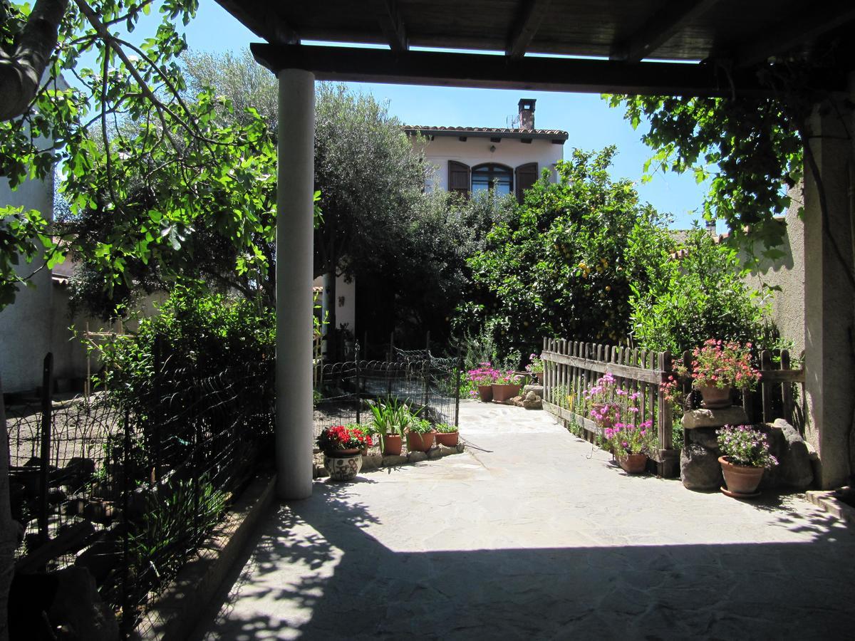 Bed and Breakfast Il Portico Uras Экстерьер фото
